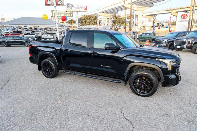 2024 Toyota TUNDRA 4X4 SR5