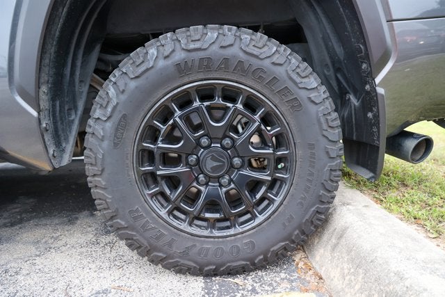 2025 Toyota Tundra 4WD SR5