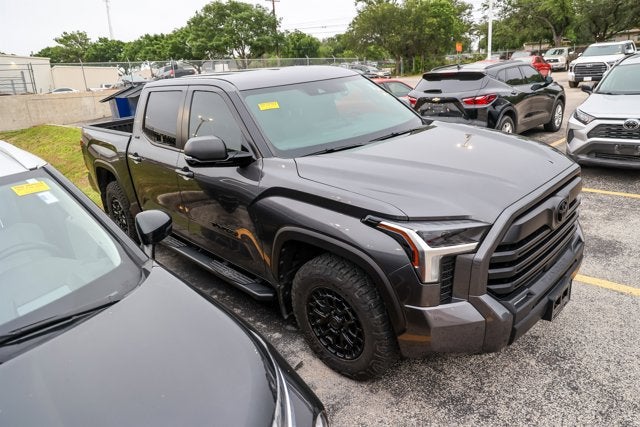 2025 Toyota Tundra 4WD SR5