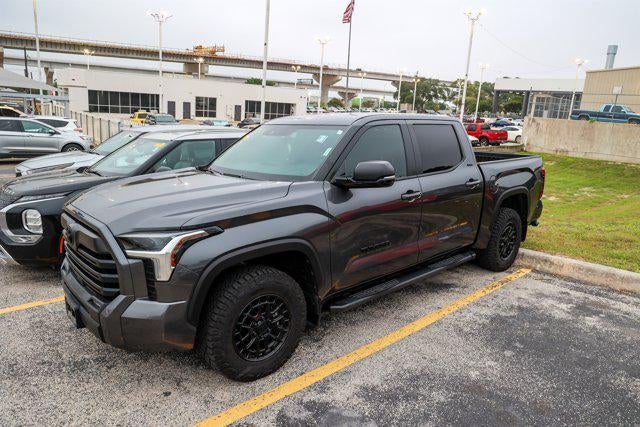 2025 Toyota TUNDRA 4X4 SR5