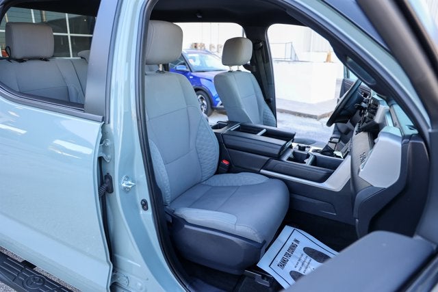 2025 Toyota TUNDRA 4X4 SR5