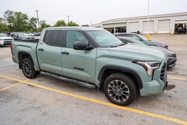 2025 Toyota Tundra 4WD SR5