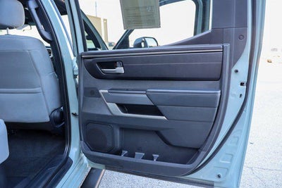 2025 Toyota TUNDRA 4X4 SR5