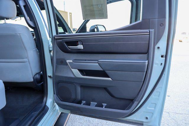 2025 Toyota TUNDRA 4X4 SR5