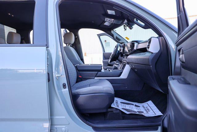 2025 Toyota TUNDRA 4X4 SR5