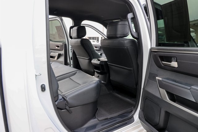 2025 Toyota TUNDRA 4X4 SR5