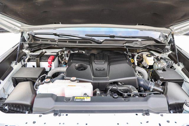 2025 Toyota TUNDRA 4X4 SR5