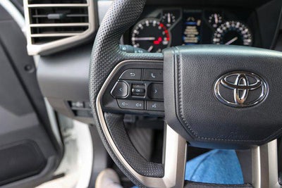 2025 Toyota TUNDRA 4X4 SR5