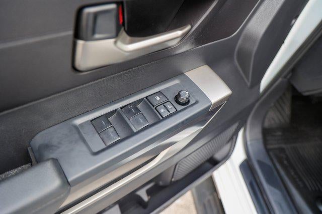 2025 Toyota TUNDRA 4X4 SR5