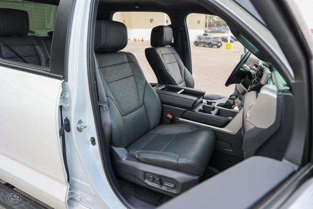 2025 Toyota TUNDRA 4X4 SR5