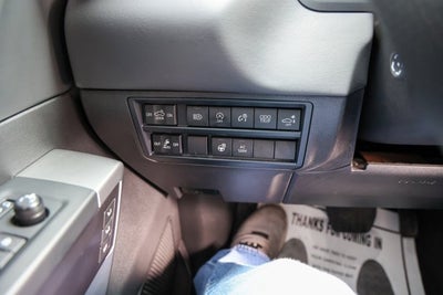 2025 Toyota TUNDRA 4X4 Platinum