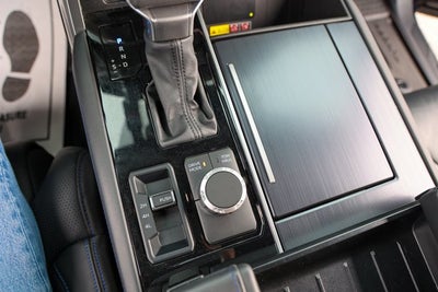 2025 Toyota TUNDRA 4X4 Platinum