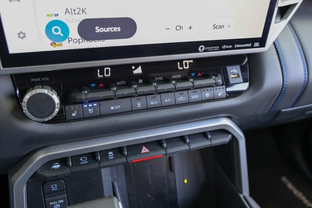 2023 Toyota Tundra i-FORCE MAX Platinum Hybrid