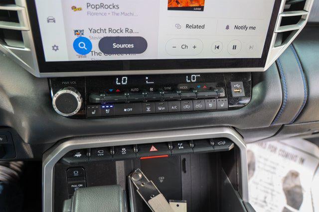 2025 Toyota TUNDRA 4X4 Platinum