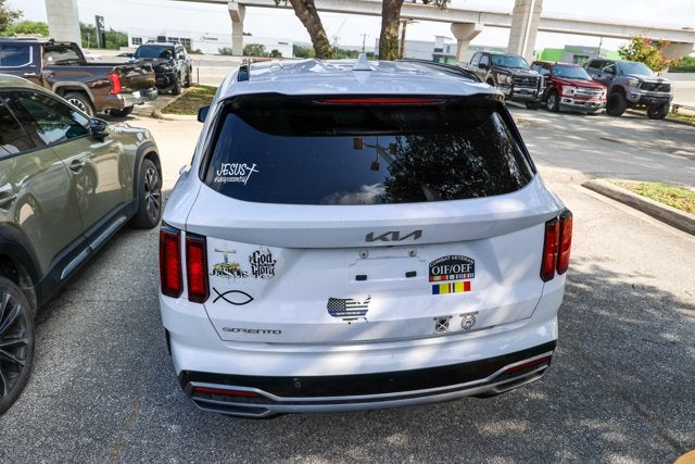 2023 Kia Sorento S