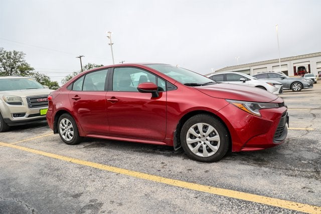 2026 Toyota COROLLA LE