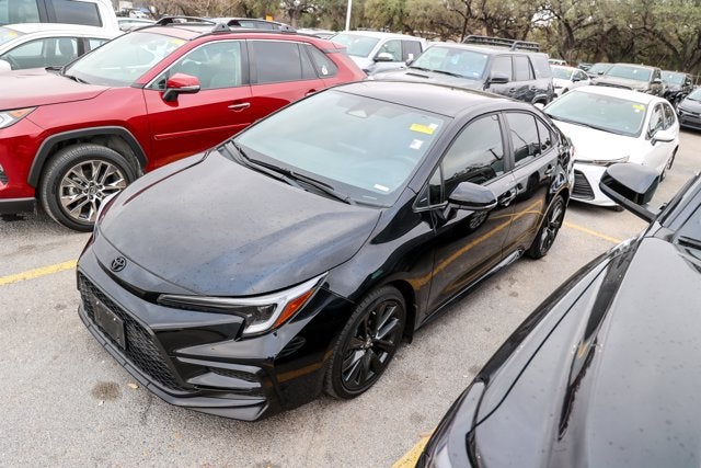 2025 Toyota COROLLA SE