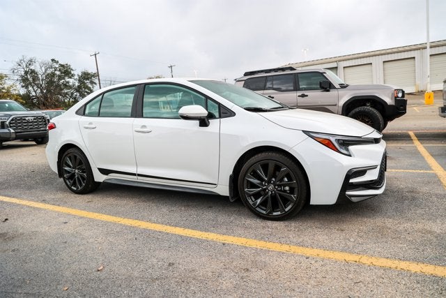 2026 Toyota COROLLA SE