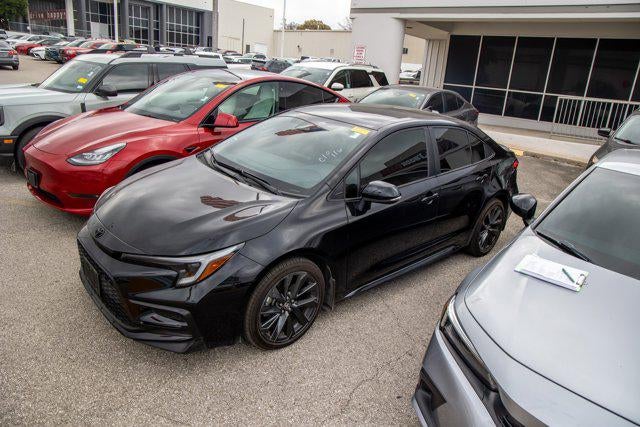 2025 Toyota COROLLA SE