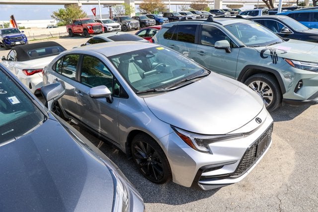 2026 Toyota COROLLA SE