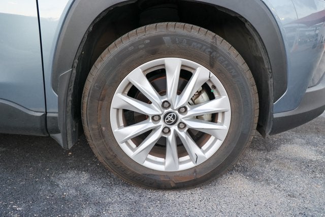 2024 Toyota Corolla Cross LE