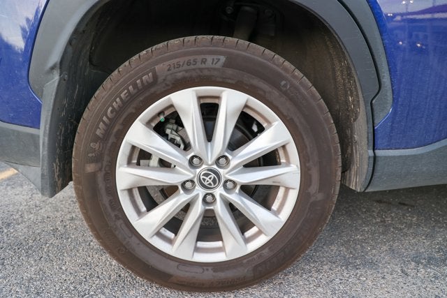 2025 Toyota Corolla Cross LE