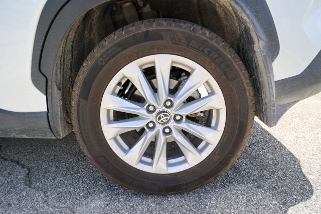 2025 Toyota Corolla Cross LE
