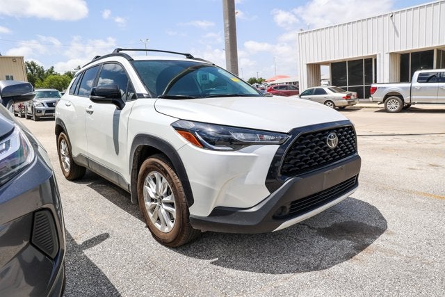 2025 Toyota Corolla Cross LE