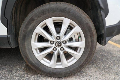 2025 Toyota Corolla Cross LE