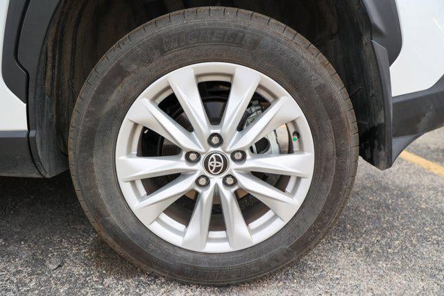 2025 Toyota Corolla Cross LE