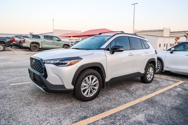 2025 Toyota Corolla Cross LE