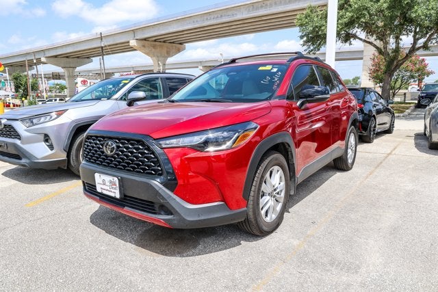 2025 Toyota Corolla Cross LE