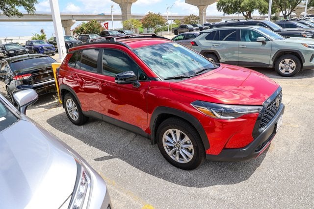 2025 Toyota Corolla Cross LE