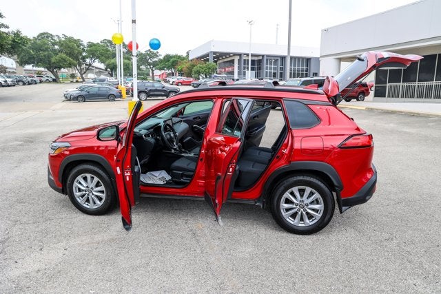 2024 Toyota Corolla Cross LE