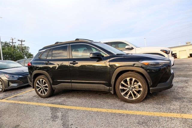 2024 Toyota Corolla Cross XLE