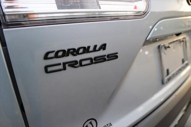 2024 Toyota Corolla Cross Hybrid Hybrid SE