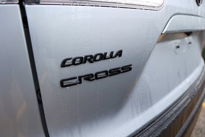 2024 Toyota Corolla Cross Hybrid SE