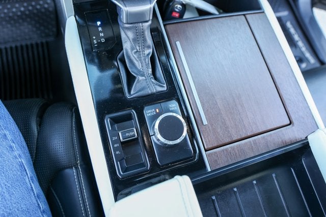 2023 Toyota SEQUOIA 4WD Capstone