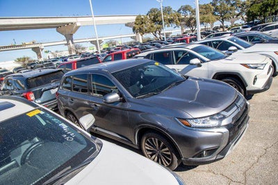2020 Mitsubishi Outlander SE