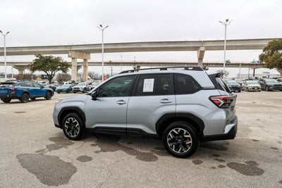 2025 Subaru Forester Premium