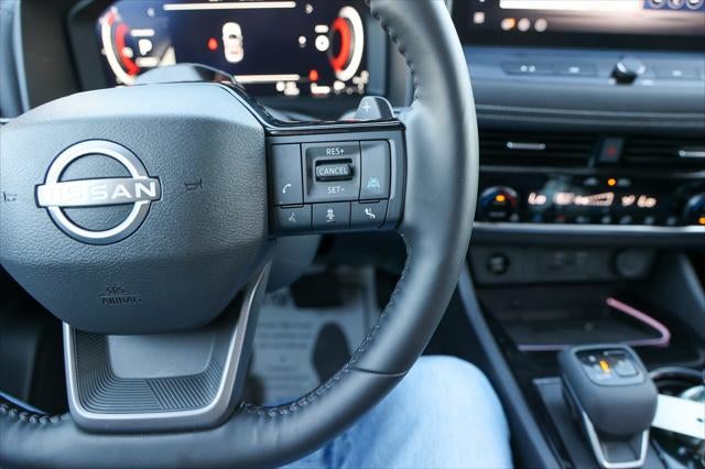 2025 Nissan Rogue SL