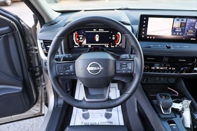 2025 Nissan Rogue SL