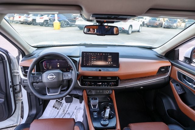 2025 Nissan Rogue Platinum