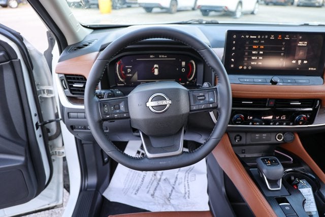 2025 Nissan Rogue Platinum