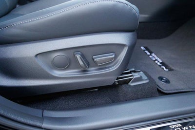 2026 Toyota CROWN XLE