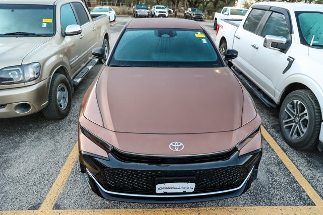 2026 Toyota CROWN XLE