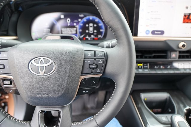 2025 Toyota CROWN Limited