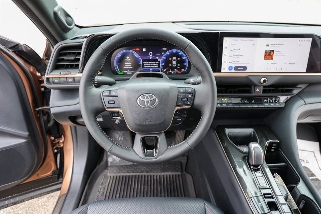 2025 Toyota CROWN Limited