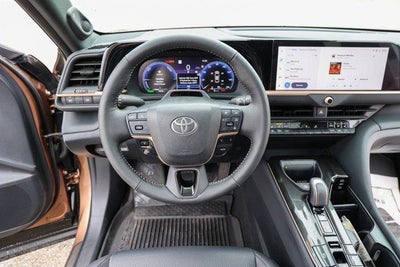 2025 Toyota CROWN Limited