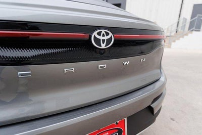 2026 Toyota CROWN XLE